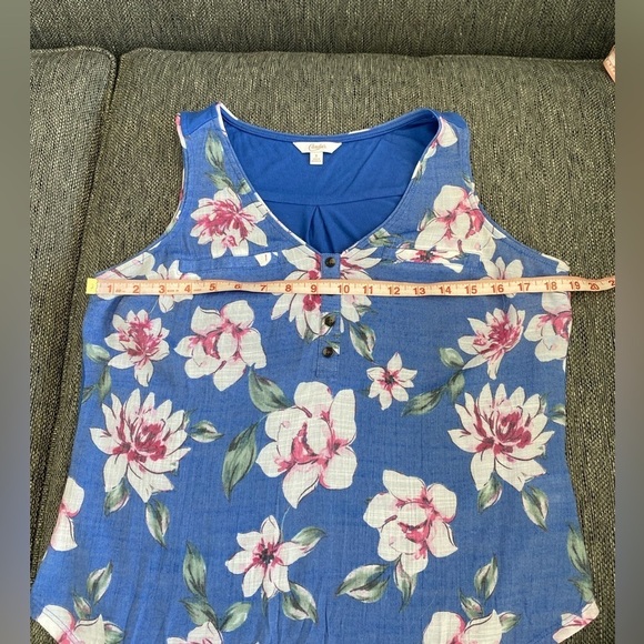 Candie's Blue Floral Hawaiin shirt size small - Picture 7 of 9